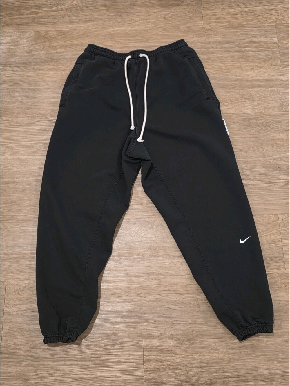 Nike Mens Large Standard Issue Dri-FIT Black Fleece Cuffed Sweatpants Joggers